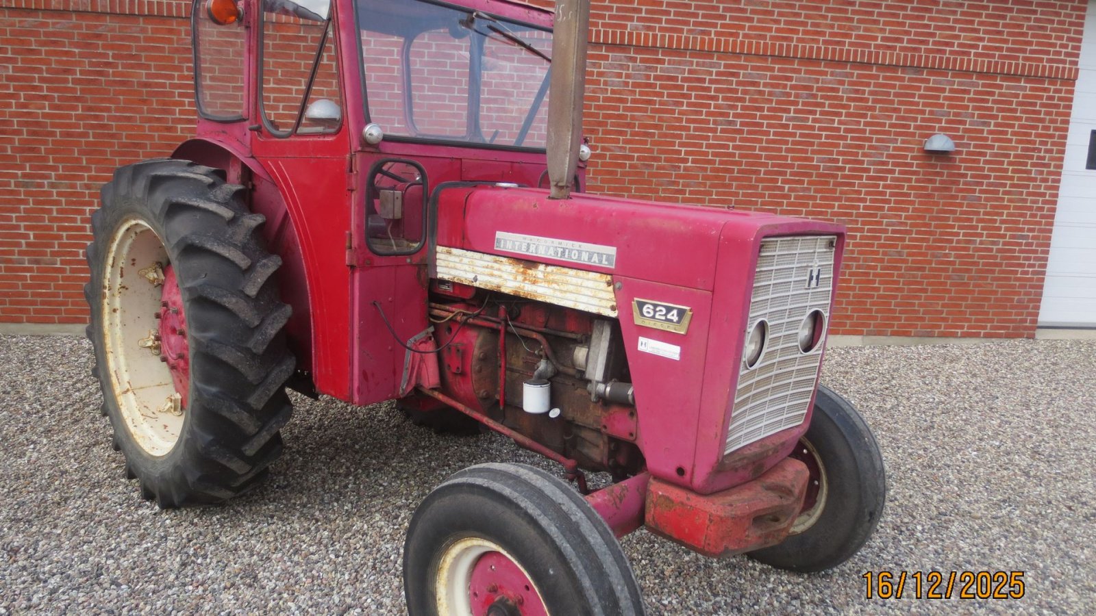 Traktor του τύπου McCormick International 624, Gebrauchtmaschine σε Varde (Φωτογραφία 1)