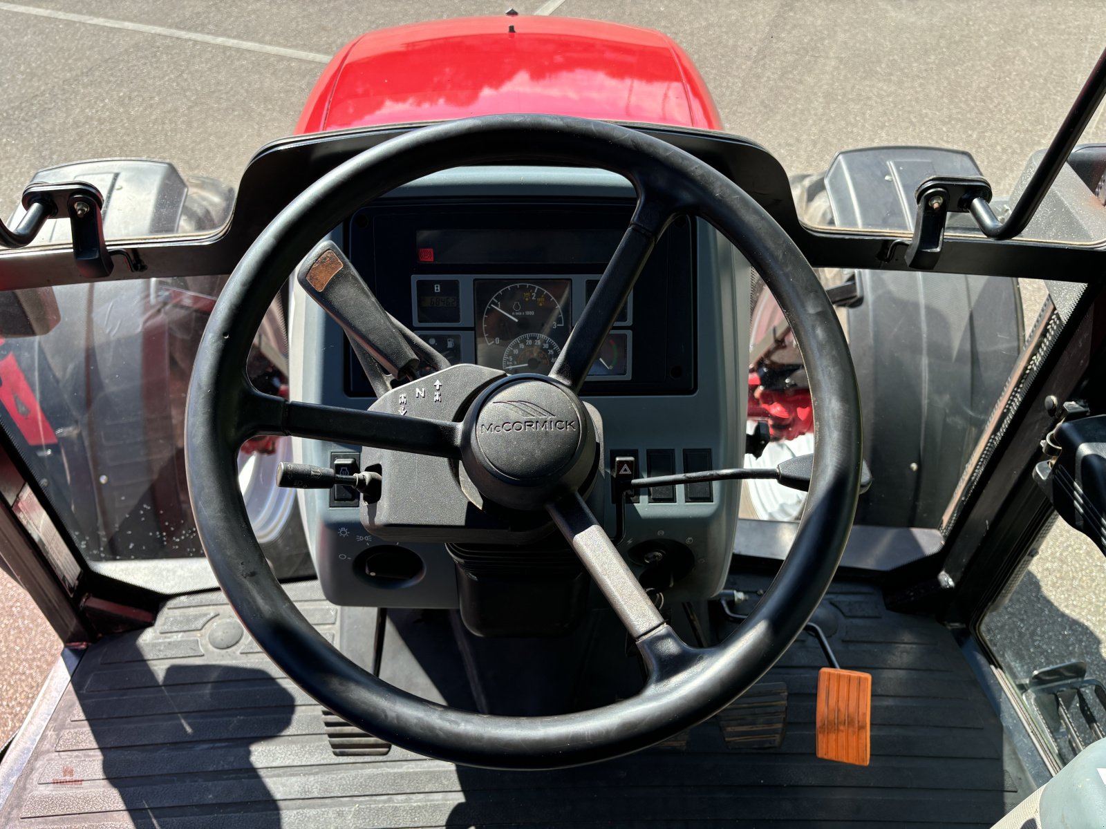 Traktor typu McCormick MC 105, Gebrauchtmaschine v Biberach (Obrázek 11)