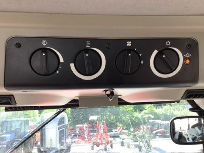 Traktor Türe ait McCormick MC 115, Gebrauchtmaschine içinde Stössing (resim 19)