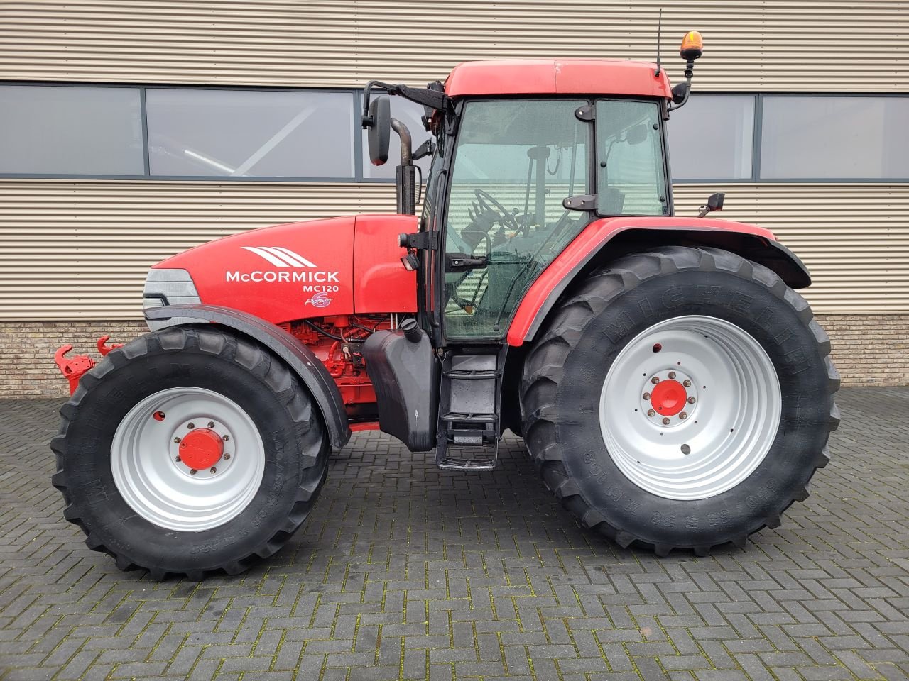 Traktor typu McCormick MC-120, Gebrauchtmaschine w Houten (Zdjęcie 4)