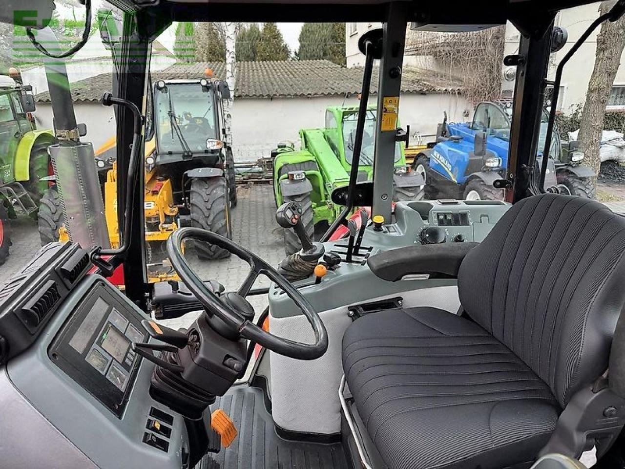 Traktor typu McCormick mc100, Gebrauchtmaschine w DAMAS?AWEK (Zdjęcie 11)