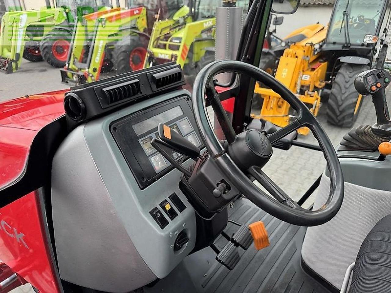 Traktor del tipo McCormick mc100, Gebrauchtmaschine en DAMAS?AWEK (Imagen 15)