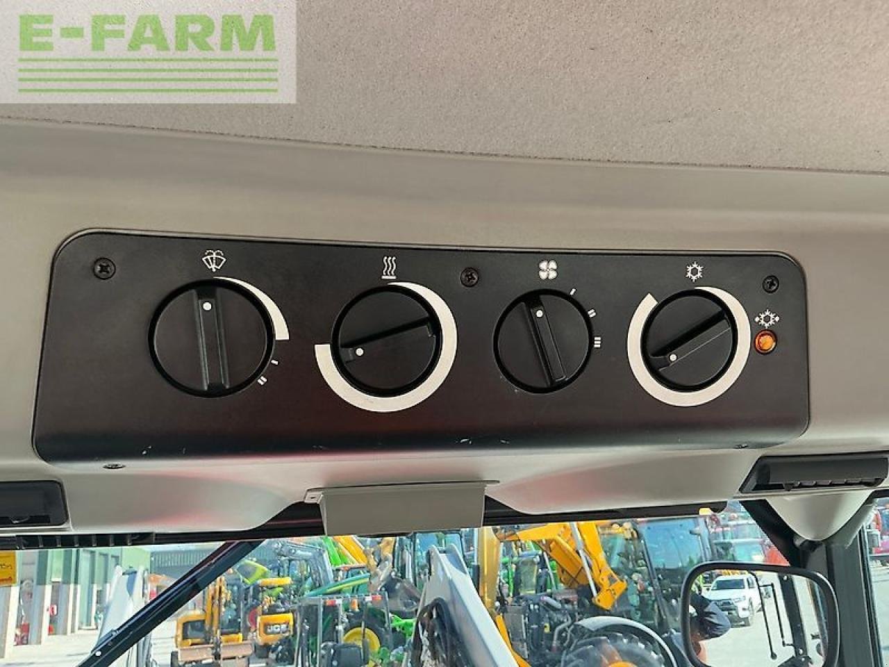 Traktor typu McCormick mc115 loader tractor (st25693), Gebrauchtmaschine w SHAFTESBURY (Zdjęcie 22)