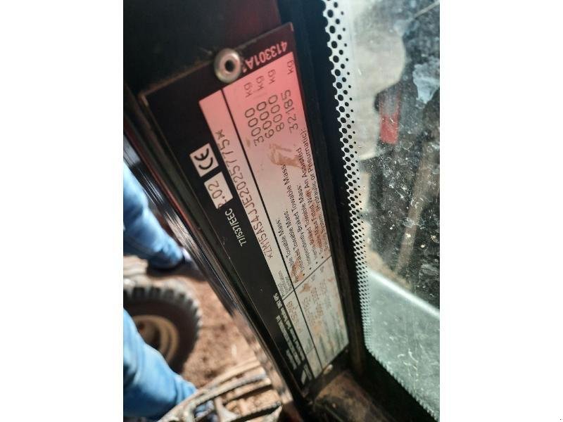 Traktor типа McCormick MC115, Gebrauchtmaschine в ST JEAN D'ANGELY (Фотография 5)