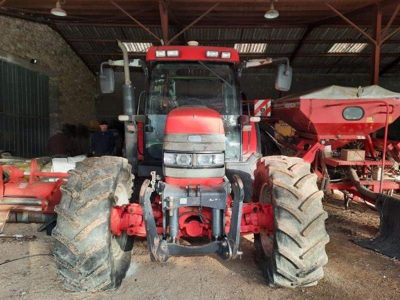 Traktor типа McCormick MC115, Gebrauchtmaschine в ST JEAN D'ANGELY (Фотография 3)