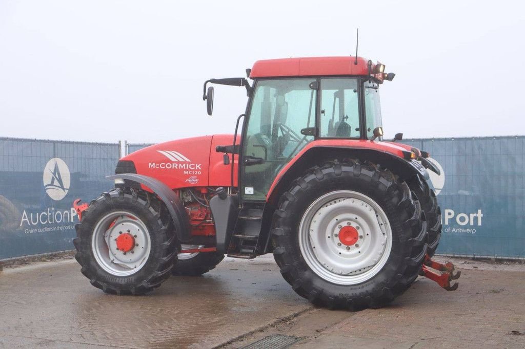 Traktor Türe ait McCormick MC120P6, Gebrauchtmaschine içinde Antwerpen (resim 3)