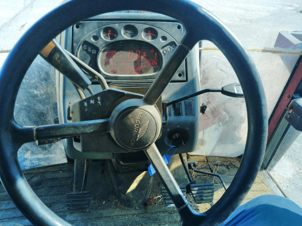 Traktor des Typs McCormick MTX 120, Gebrauchtmaschine in Chauvoncourt (Bild 9)