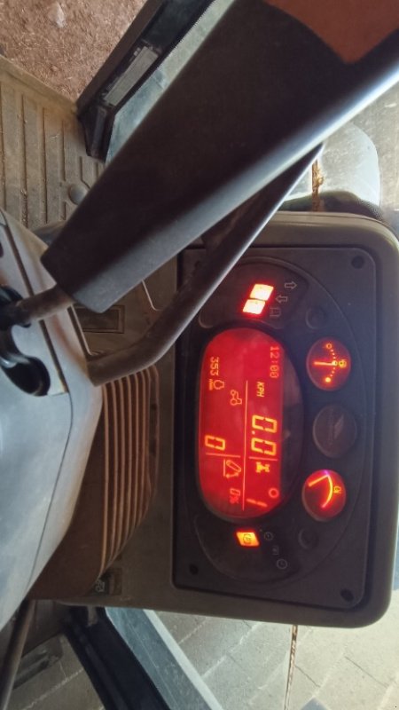 Traktor Türe ait McCormick MTX 120, Gebrauchtmaschine içinde COGNAC LA FORET (resim 5)