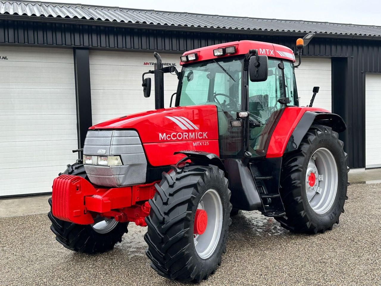 Traktor от тип McCormick MTX 125, Gebrauchtmaschine в Linde (dr) (Снимка 2)