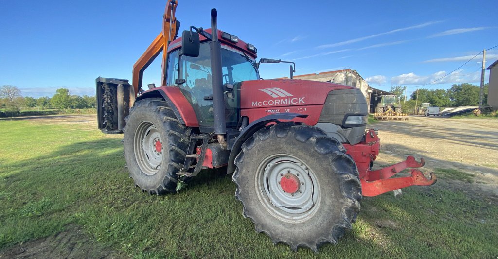 Traktor от тип McCormick MTX120, Gebrauchtmaschine в MONTLUCON (Снимка 2)