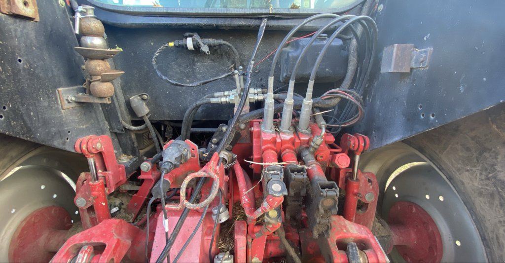 Traktor от тип McCormick MTX120, Gebrauchtmaschine в MONTLUCON (Снимка 10)