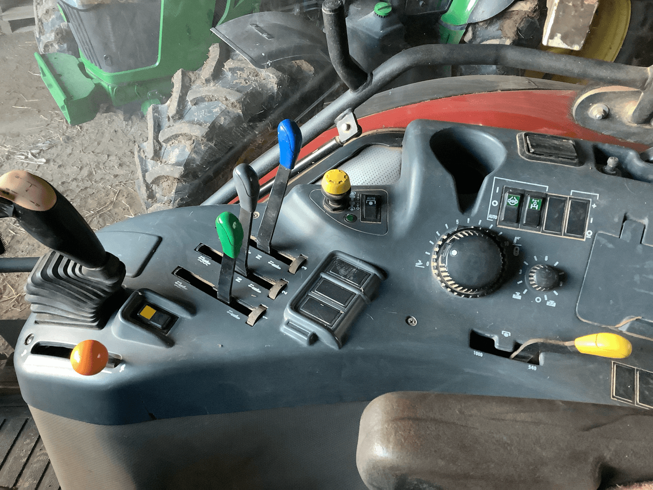 Traktor typu McCormick MTX135, Gebrauchtmaschine v HERLIN LE SEC (Obrázok 5)