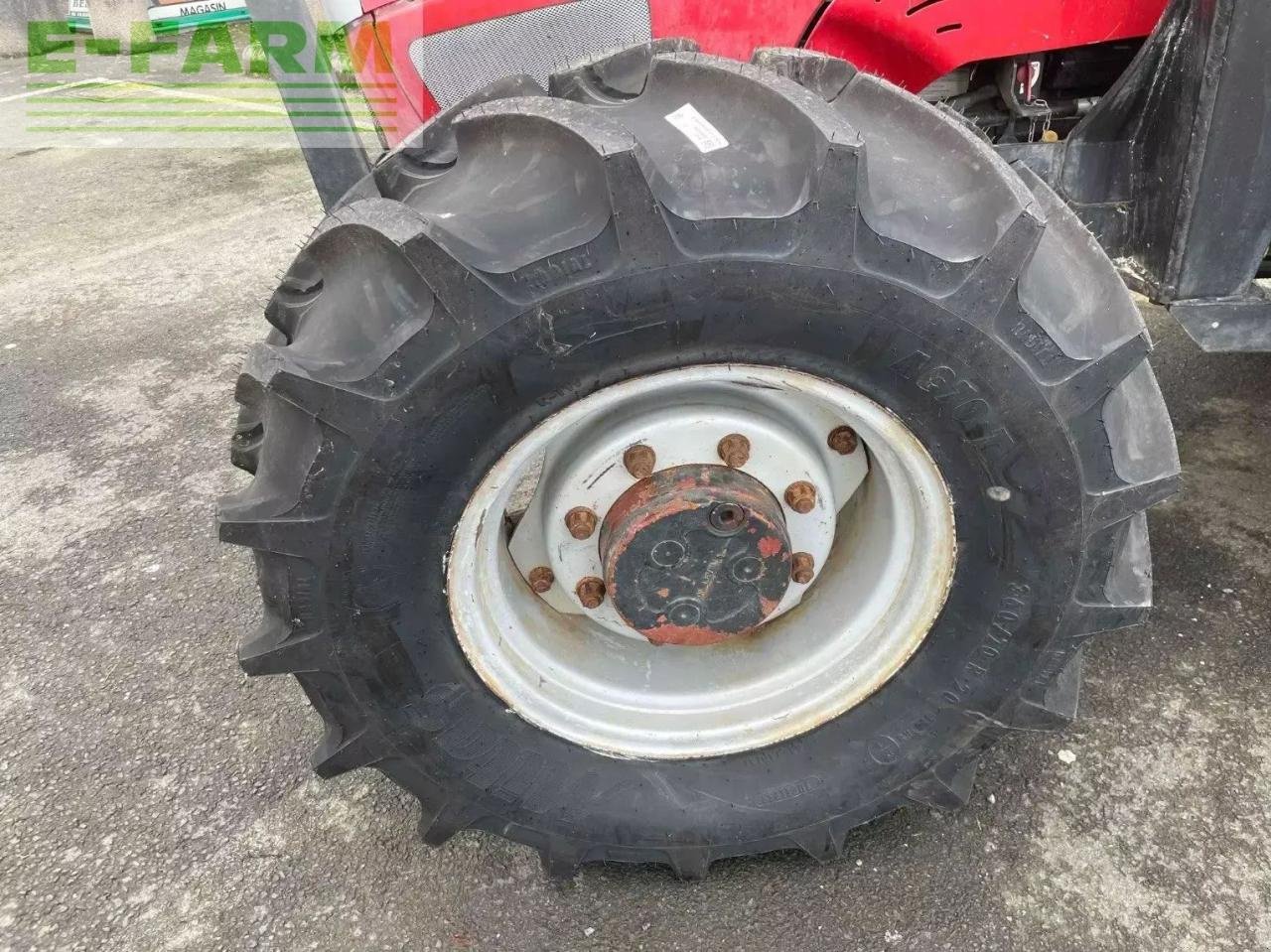 Traktor des Typs McCormick tracteur agricole c80l mc cormick, Gebrauchtmaschine in ST CLAIR SUR ELLE (Bild 8)