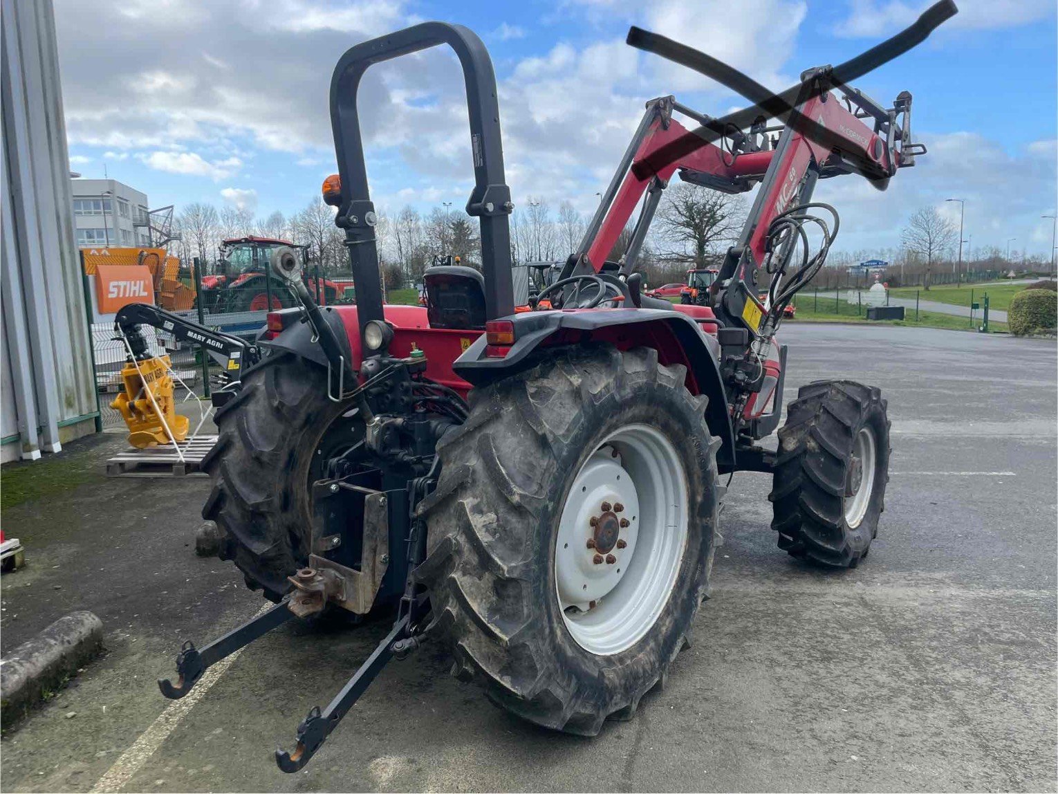 Traktor des Typs McCormick Tracteur agricole C80L Mc Cormick, Gebrauchtmaschine in SAINT CLAIR SUR ELLE (Bild 7)