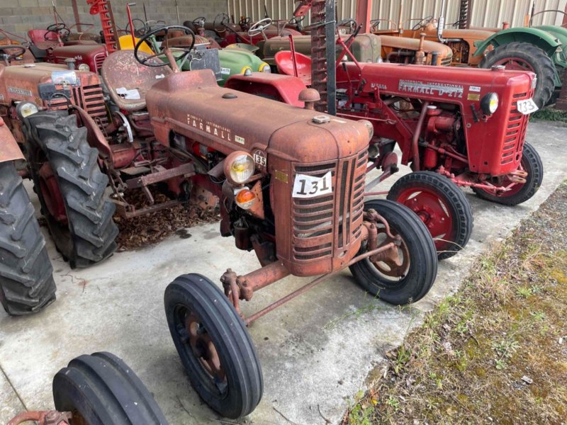 Traktor typu McCormick Tracteur agricole Farmall F135 Mc Cormick, Gebrauchtmaschine v LA SOUTERRAINE
