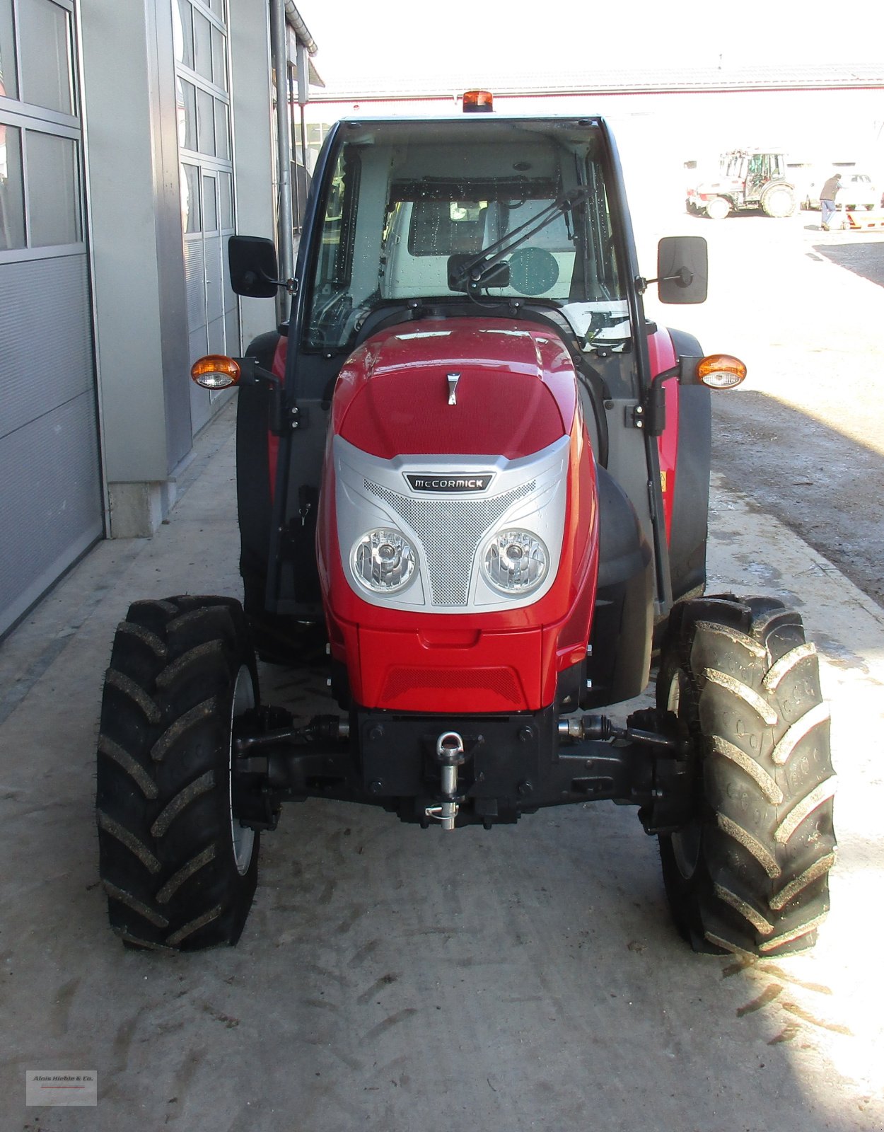 Traktor des Typs McCormick X 3.070 F, Neumaschine in Tapfheim (Bild 5)