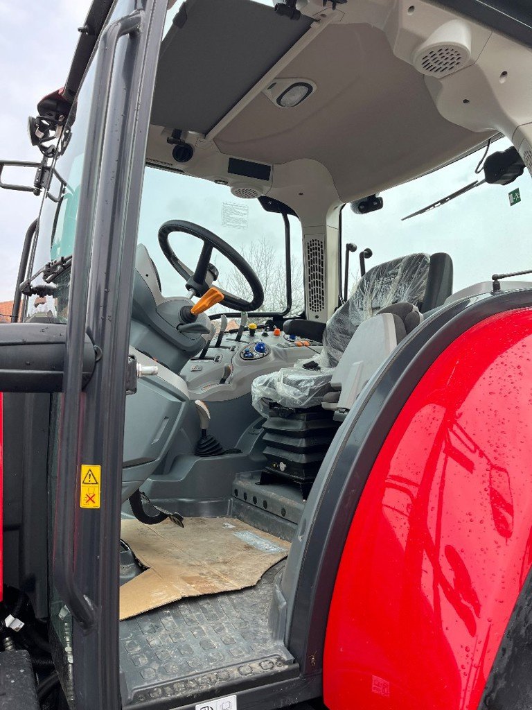 Traktor του τύπου McCormick X 6.135, Ausstellungsmaschine σε Helgisried (Φωτογραφία 7)