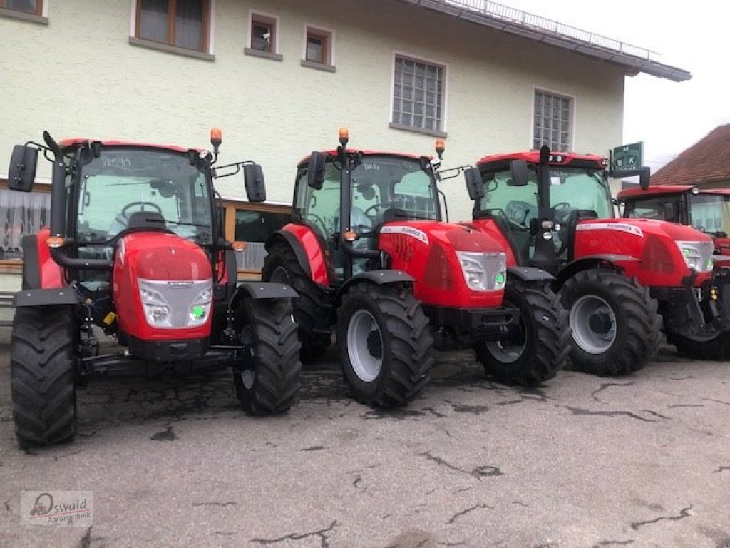 Traktor typu McCormick X2,30, Neumaschine v Regen (Obrázek 2)
