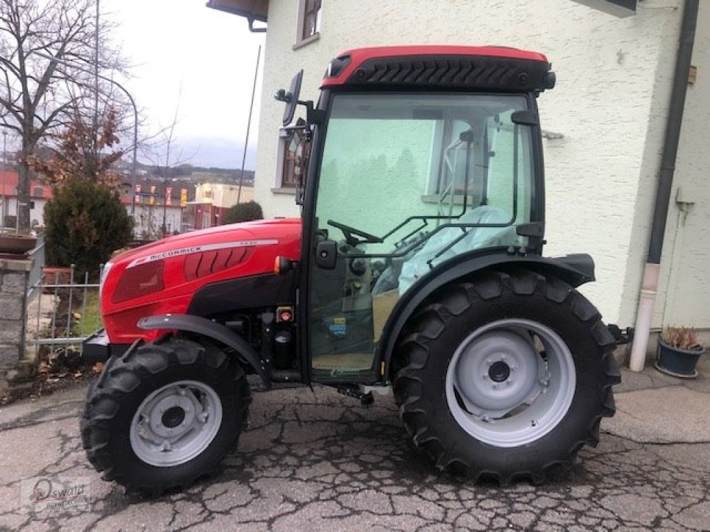 Traktor typu McCormick X2,30, Neumaschine v Regen (Obrázek 1)