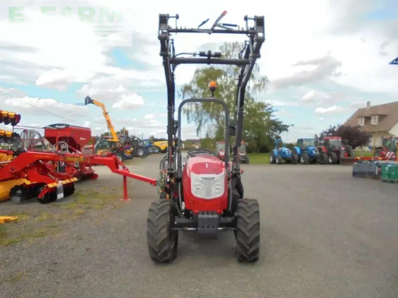 Traktor типа McCormick x2-55, Gebrauchtmaschine в Authon (Фотография 2)