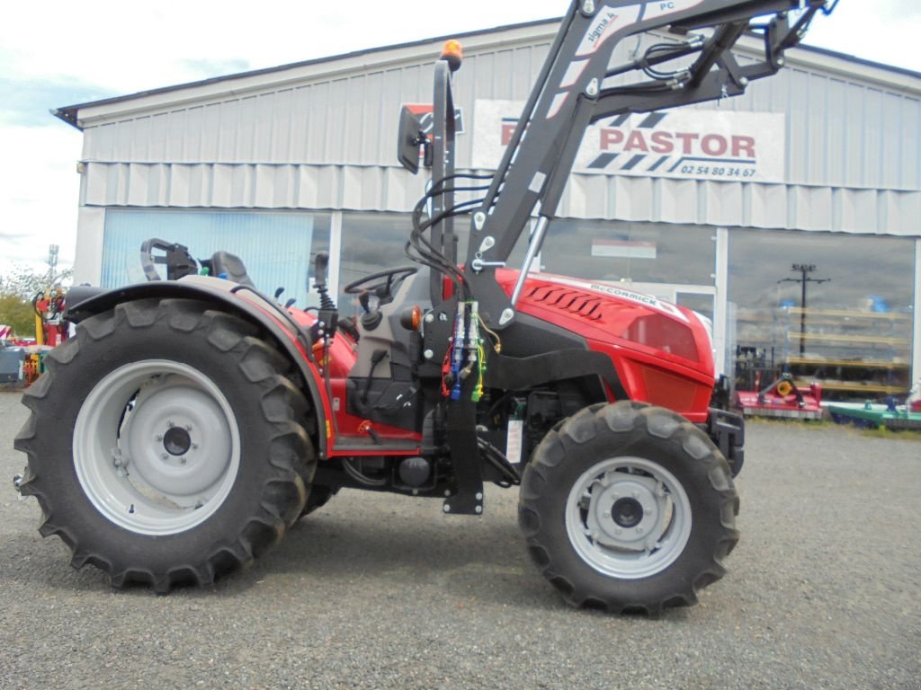 Traktor des Typs McCormick X2-55, Gebrauchtmaschine in AUTHON (Bild 11)