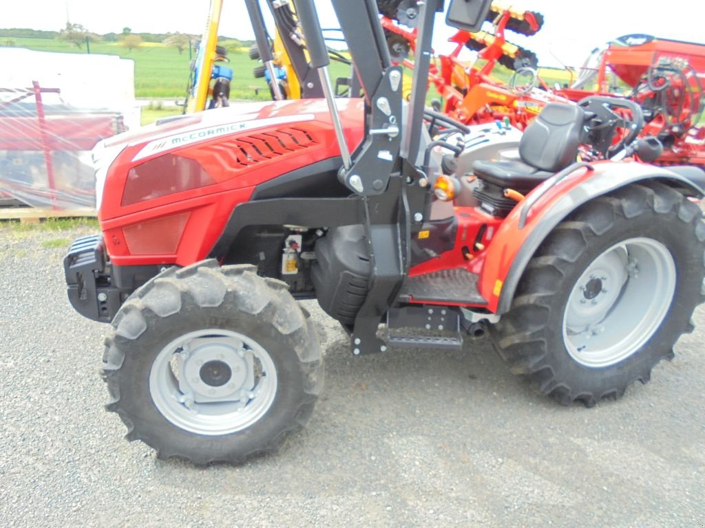 Traktor des Typs McCormick X2-55, Gebrauchtmaschine in AUTHON (Bild 10)