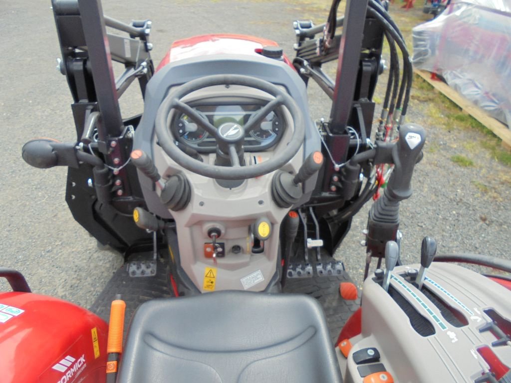 Traktor des Typs McCormick X2-55, Gebrauchtmaschine in AUTHON (Bild 8)