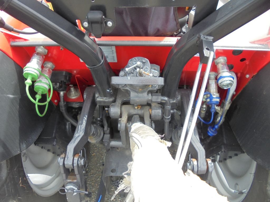 Traktor des Typs McCormick X2-55, Gebrauchtmaschine in AUTHON (Bild 7)