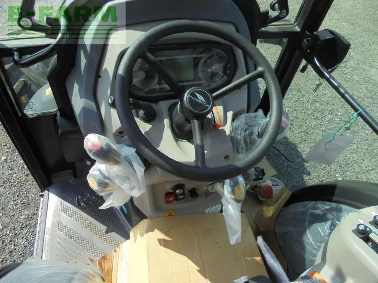 Traktor типа McCormick x2.055, Gebrauchtmaschine в Authon (Фотография 8)