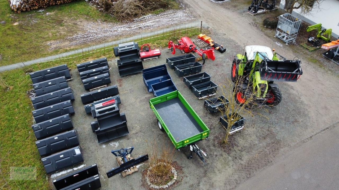 Traktor des Typs McCormick X4.080 in Sonderlackierung, mit Frontlader hydr. Wendeschaltung, Neumaschine in Geiselhöring (Bild 18)