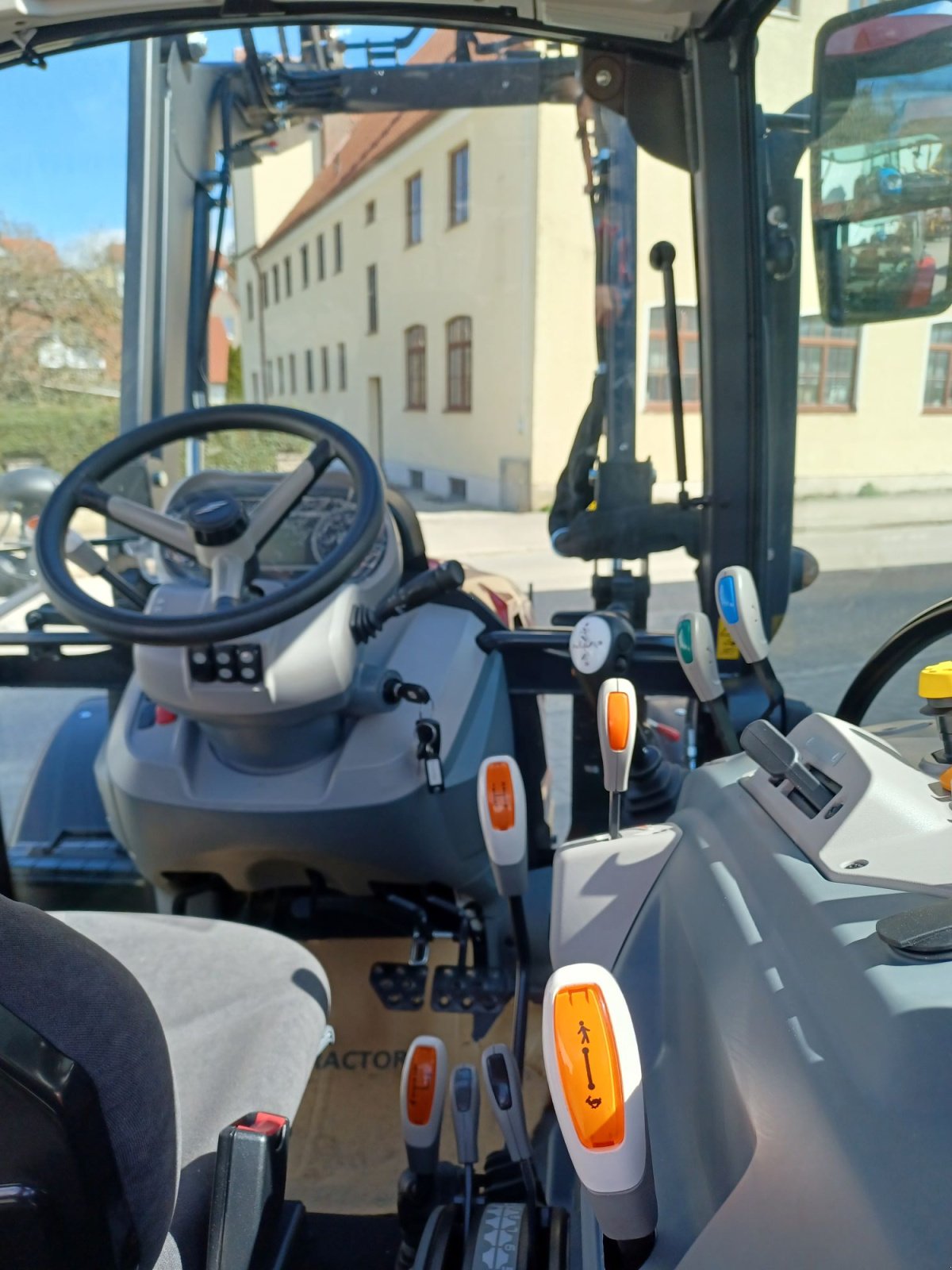 Traktor του τύπου McCormick X4.080, Neumaschine σε Au/Hallertau (Φωτογραφία 9)