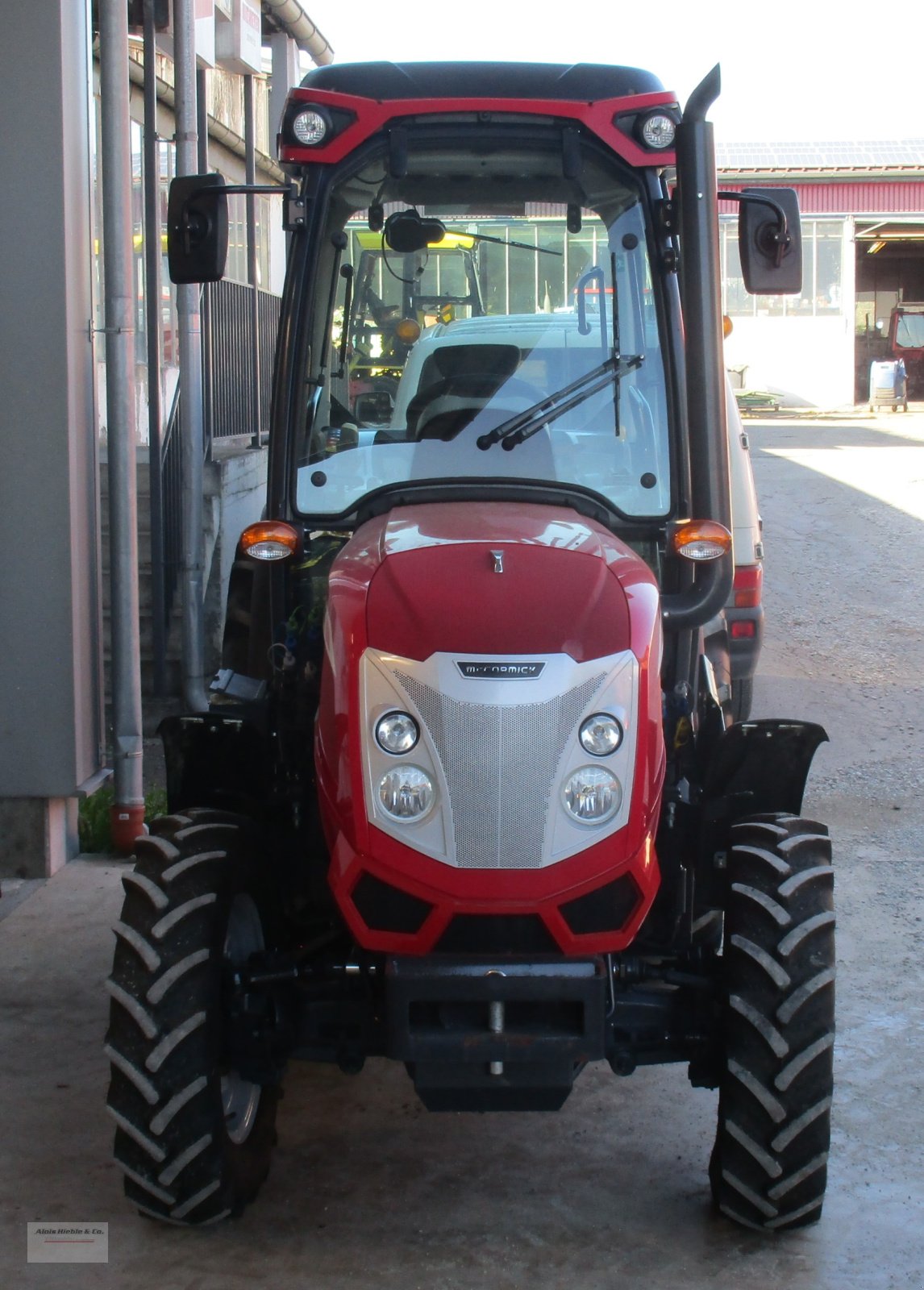 Traktor of the type McCormick X4.70 N, Neumaschine in Tapfheim (Picture 11)