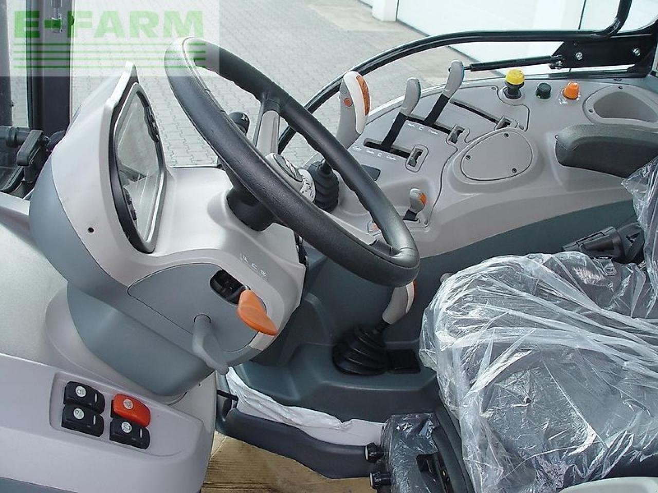 Traktor des Typs McCormick x5.085, Gebrauchtmaschine in LORUP (Bild 9)