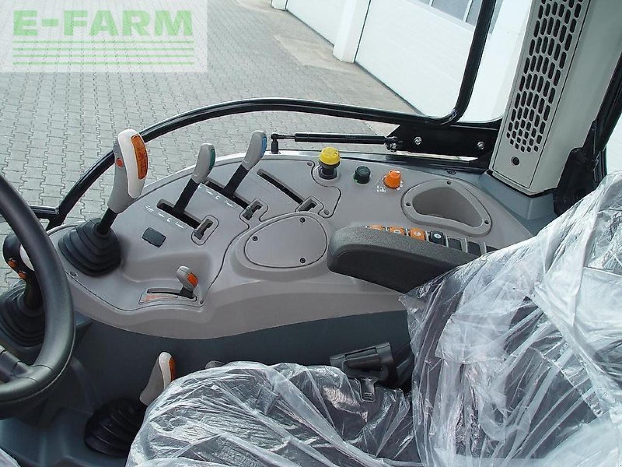 Traktor des Typs McCormick x5.085, Gebrauchtmaschine in LORUP (Bild 10)