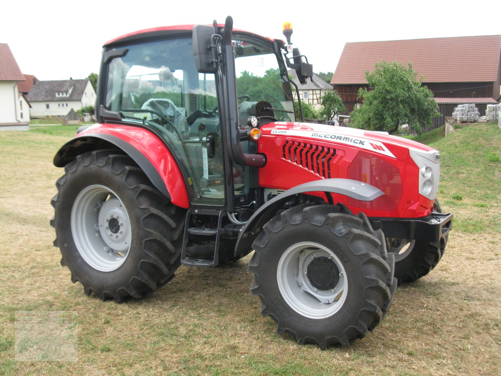 Traktor des Typs McCormick X5.085, Neumaschine in Pottenstein (Bild 1)