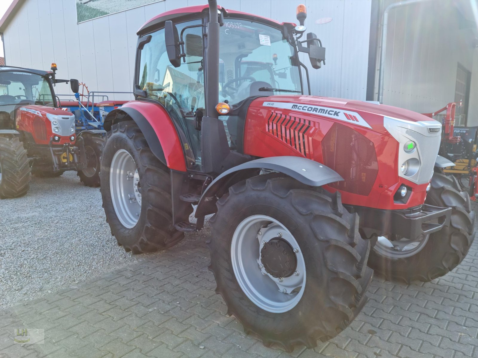 Traktor of the type McCormick X5.110 Efficient, Neumaschine in Aresing (Picture 3)