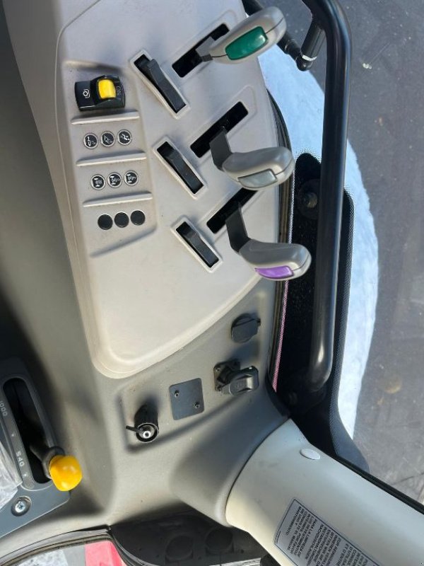 Traktor tipa McCormick X6.413, Gebrauchtmaschine u PIERREFORT (Slika 4)