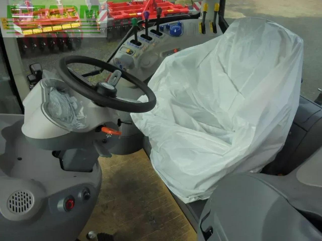 Traktor du type McCormick x7-417m, Gebrauchtmaschine en Authon (Photo 10)