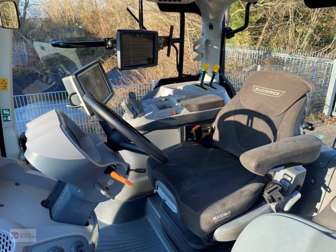 Traktor a típus McCormick X7.618 MIT FRONTZAPFWELLE & RTK, Gebrauchtmaschine ekkor: Oyten (Kép 8)