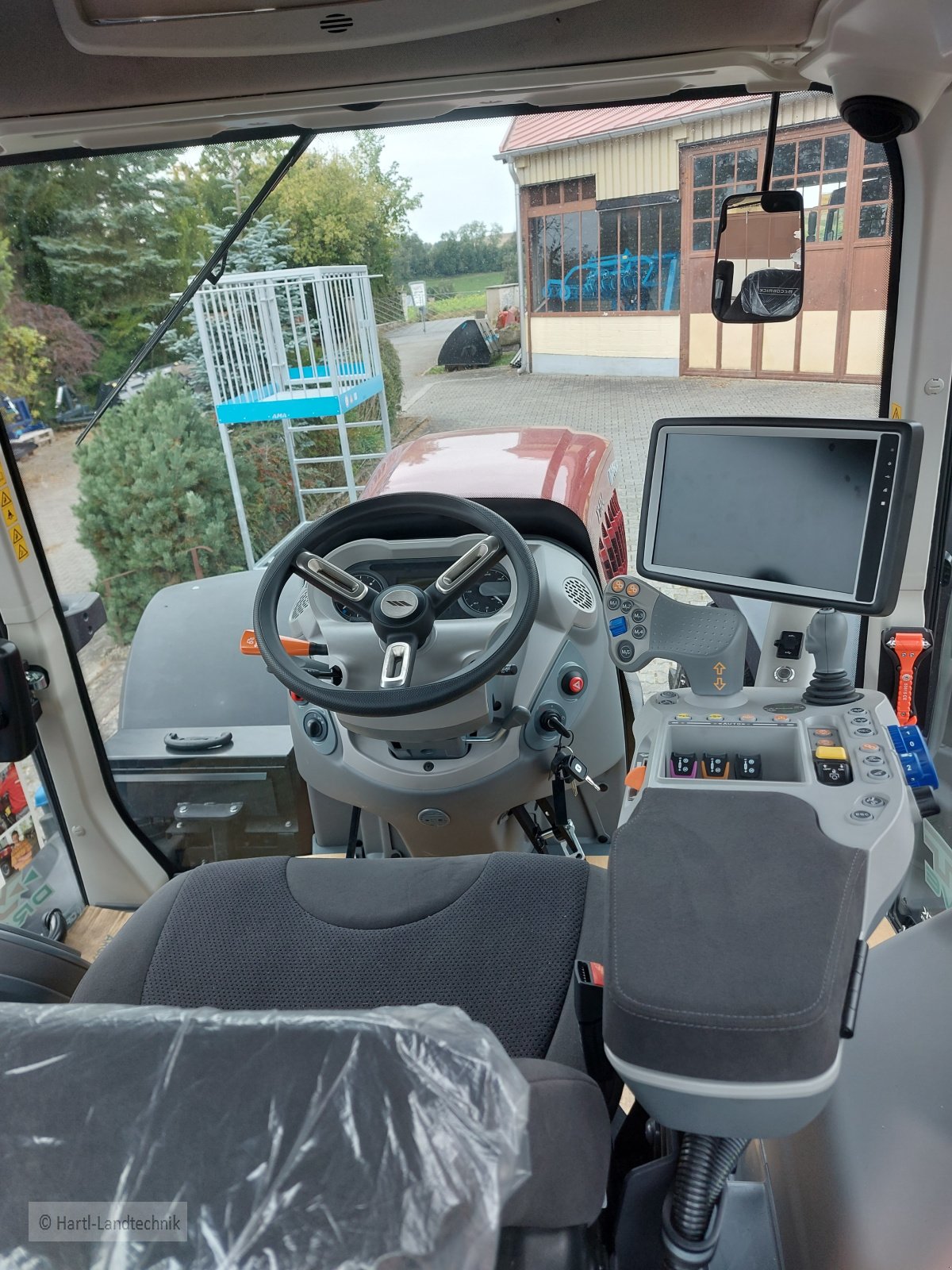 Traktor des Typs McCormick X7.624, Neumaschine in Ortenburg (Bild 4)