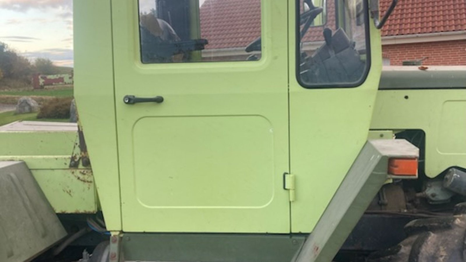 Traktor типа Mercedes-Benz 1000 EN EJER, FRONTLIFT, Gebrauchtmaschine в Dronninglund (Фотография 9)