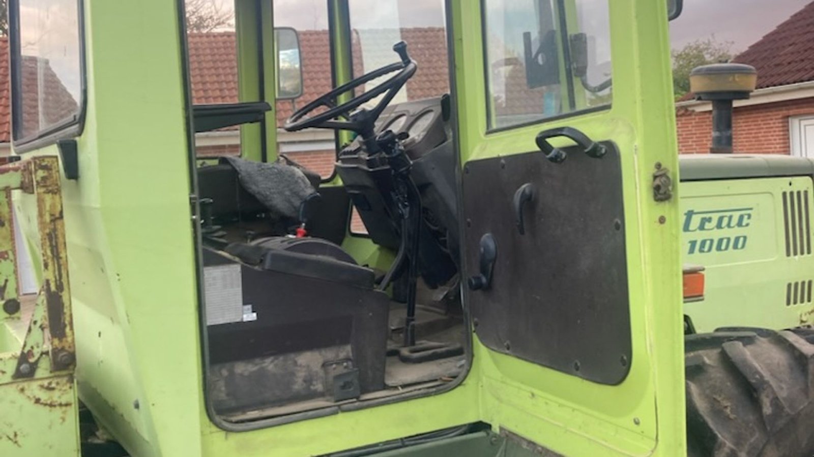 Traktor типа Mercedes-Benz 1000 EN EJER, FRONTLIFT, Gebrauchtmaschine в Dronninglund (Фотография 5)