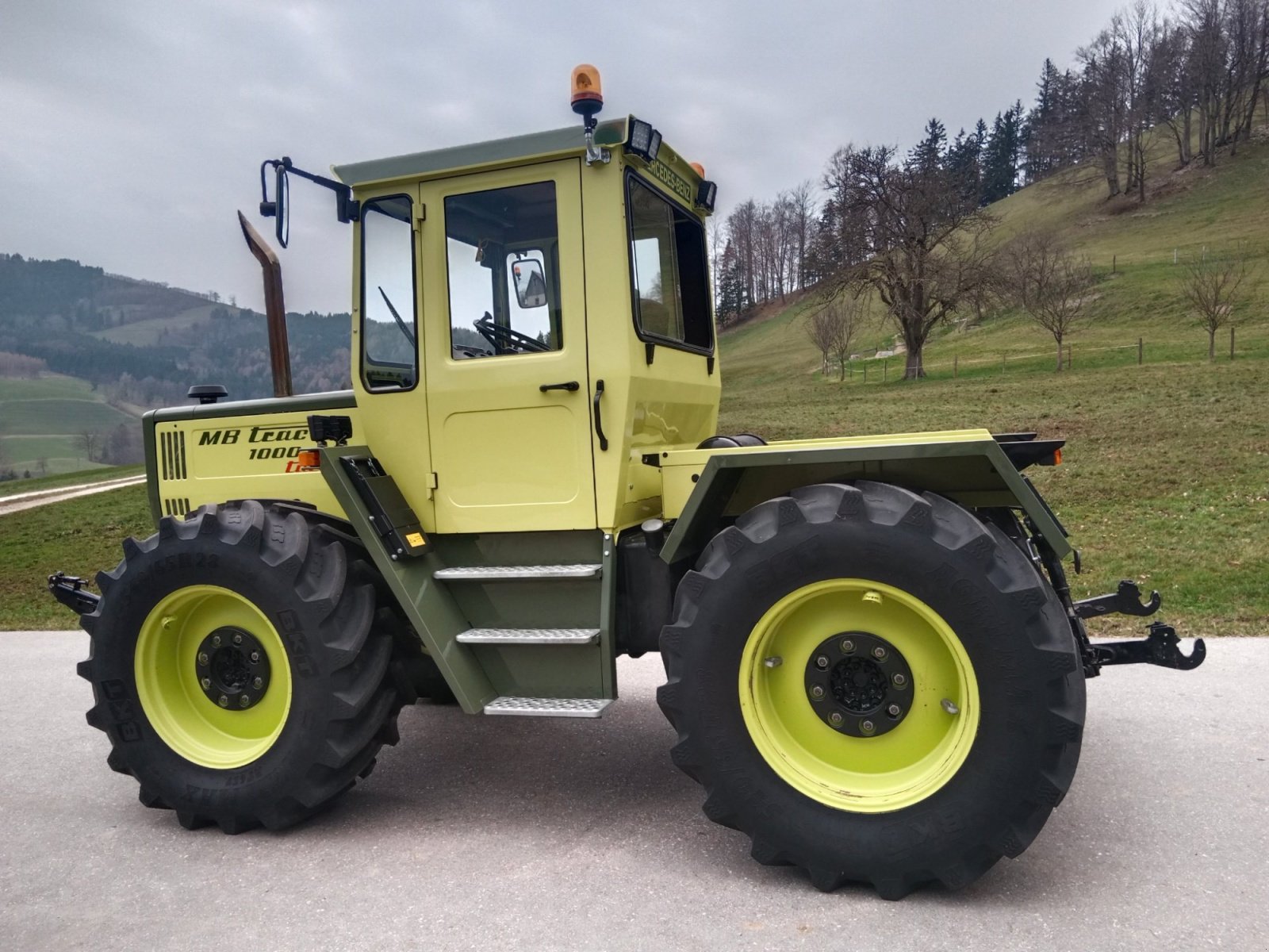 Traktor des Typs Mercedes-Benz MB-Trac 1000 Turbo, Gebrauchtmaschine in Weistrach (Bild 2)