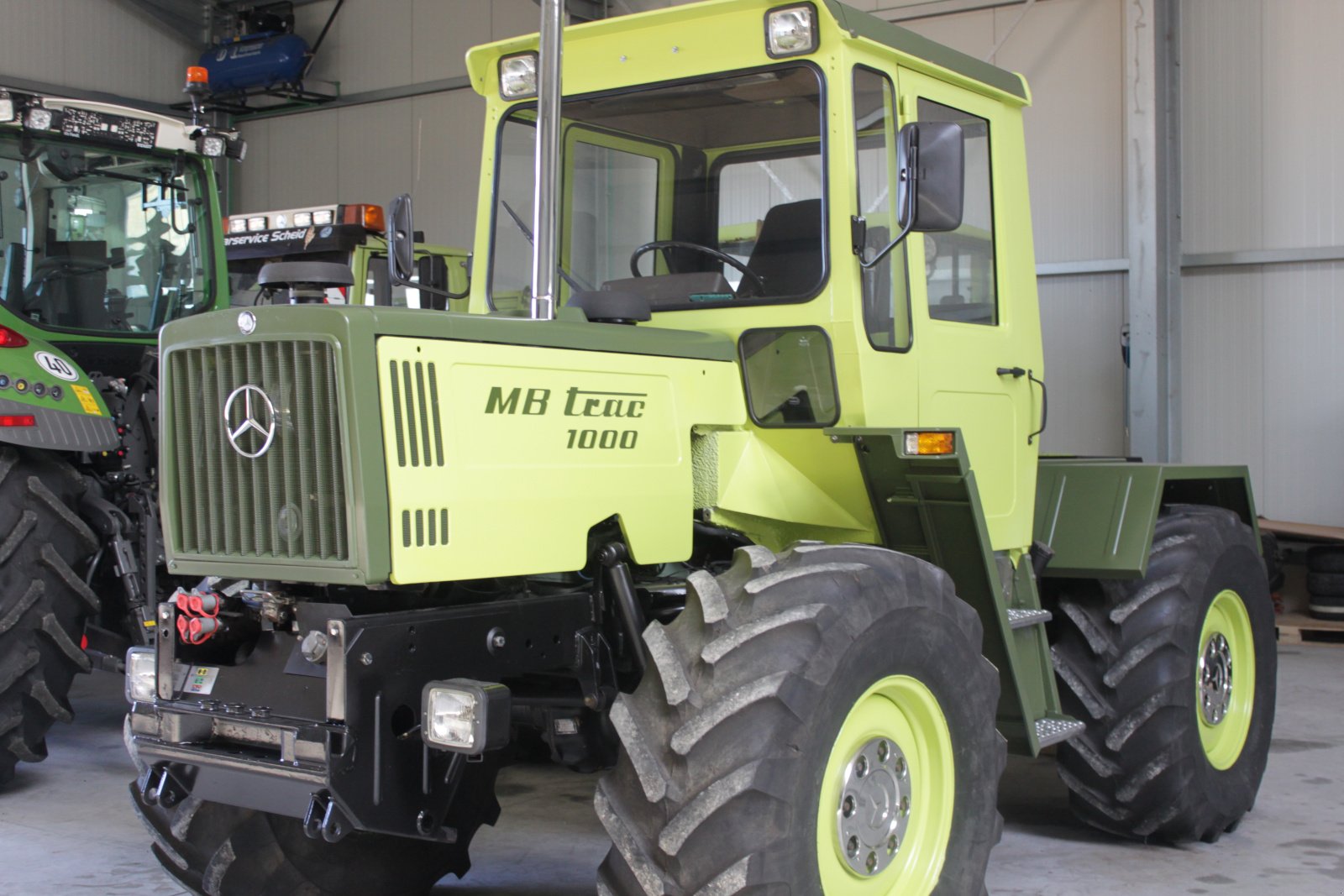 Traktor des Typs Mercedes-Benz MB-Trac 1000, Gebrauchtmaschine in Nittenau (Bild 2)