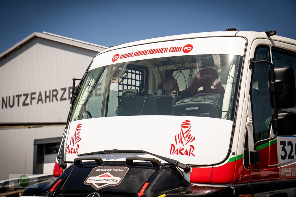 Traktor от тип Mercedes-Benz Ralley Unimog U400, for Classic Dakar 2026, Gebrauchtmaschine в Hinterschmiding (Снимка 3)