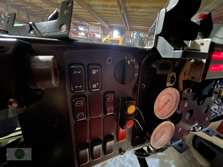 Traktor от тип Mercedes-Benz Ralley Unimog U400, for Classic Dakar 2026, Gebrauchtmaschine в Hinterschmiding (Снимка 11)