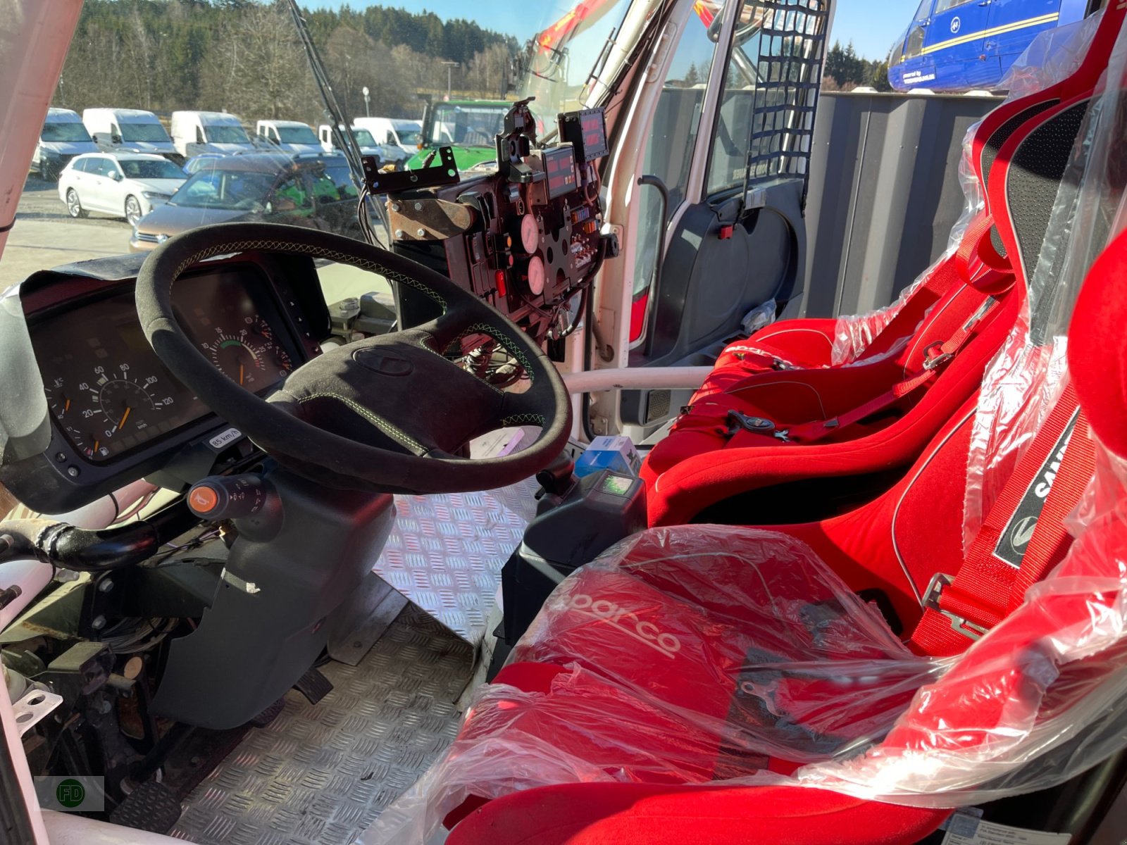 Traktor от тип Mercedes-Benz Ralley Unimog U400, for Classic Dakar 2026, Gebrauchtmaschine в Hinterschmiding (Снимка 21)