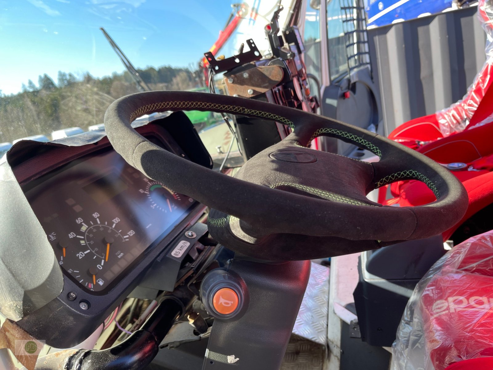 Traktor от тип Mercedes-Benz Ralley Unimog U400, for Classic Dakar 2026, Gebrauchtmaschine в Hinterschmiding (Снимка 22)