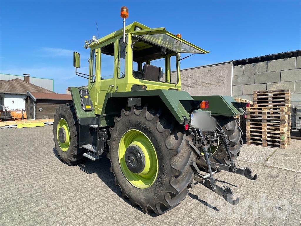 Traktor Türe ait Mercedes-Benz TRAC 1300 1B, Gebrauchtmaschine içinde Düsseldorf (resim 4)