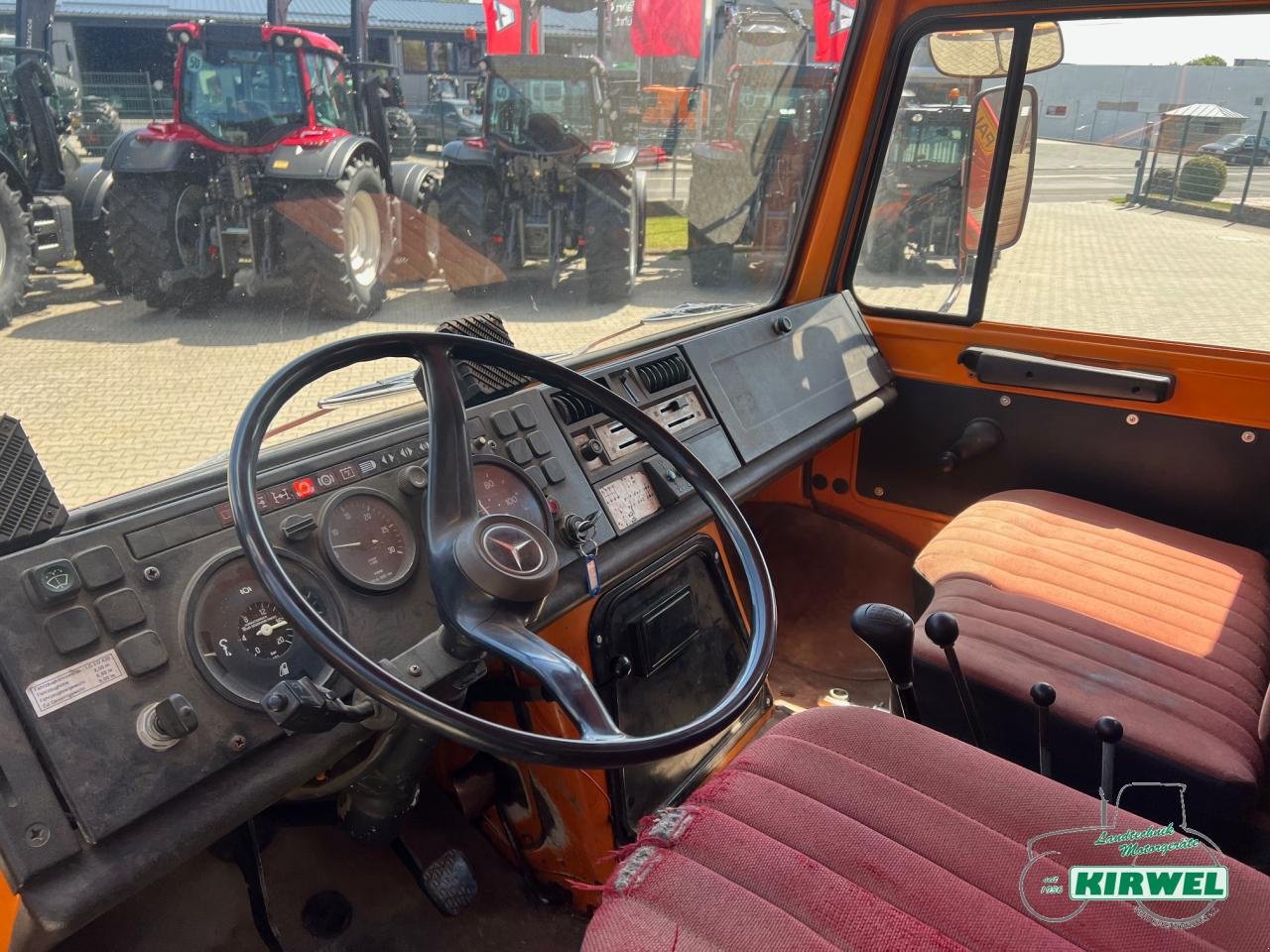 Traktor des Typs Mercedes-Benz Unimog 1500, Gebrauchtmaschine in Blankenheim (Bild 10)